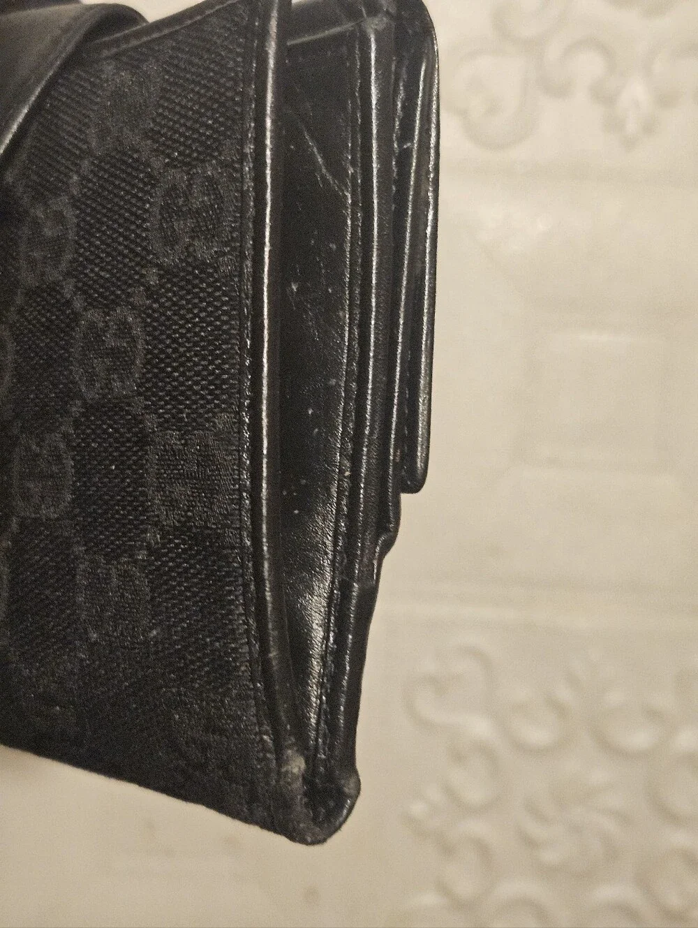 Gucci Black GG Canvas & Leather Compact Wallet Authentic With Coin Pocket